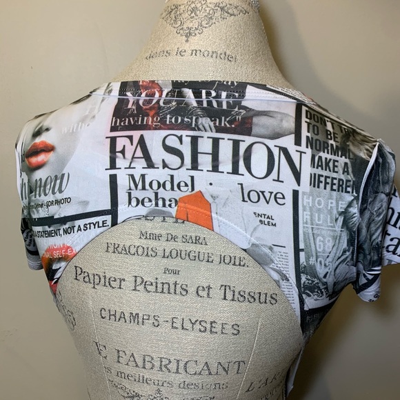 ✨NWOT✨ Fashion Icon Crop Tee - Picture 3 of 4